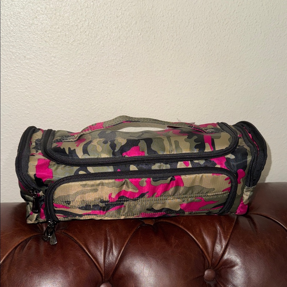 Lug Camouflage Pink and Green Toiletry Bag